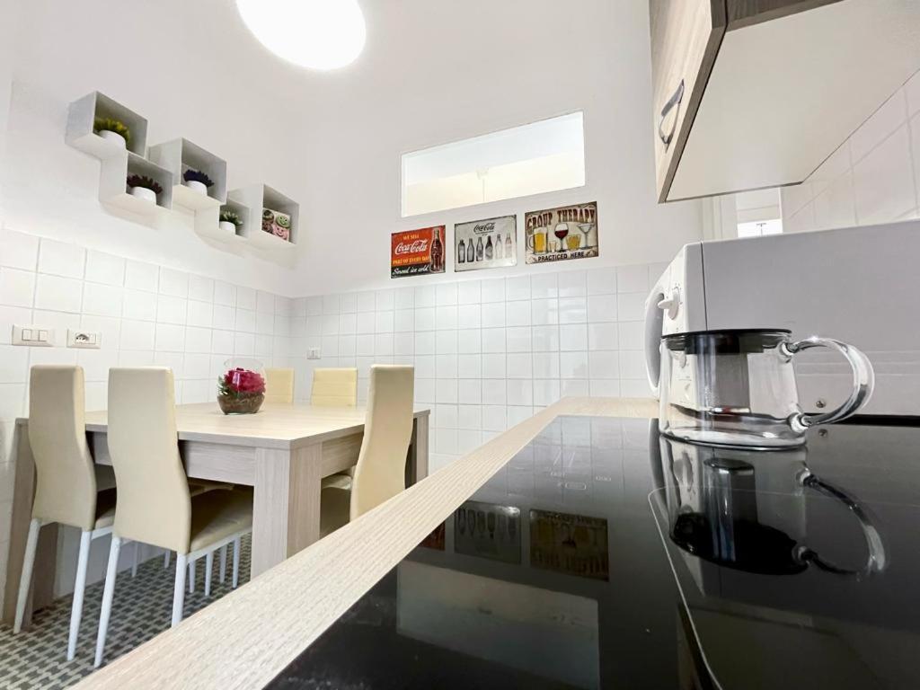 Forty1 Apartment Near Metro Cipro Рим Экстерьер фото